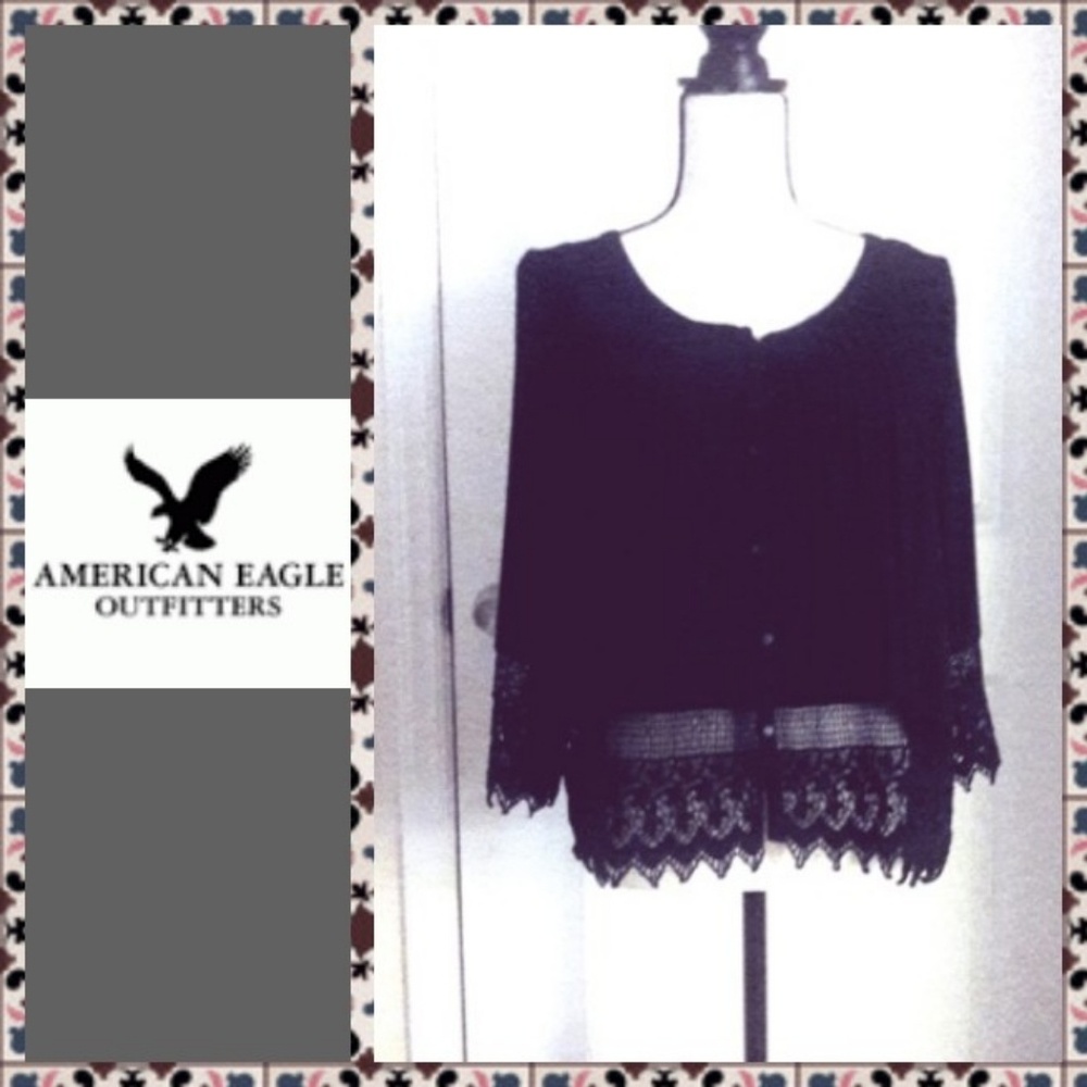 💋American Eagle Lacy Top
